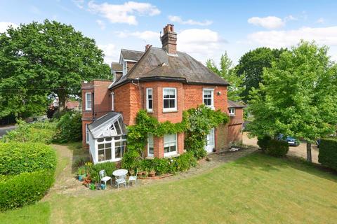 Flat 1, Sandrock House Knoll Road, Godalming, GU7 2EJ