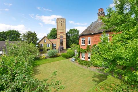 Flat 1, Sandrock House Knoll Road, Godalming, GU7 2EJ