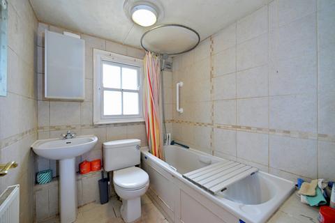 Flat 1, Sandrock House Knoll Road, Godalming, GU7 2EJ