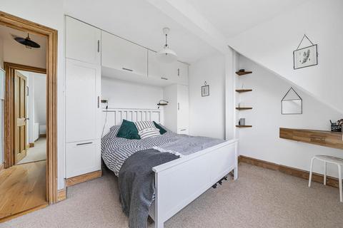 2 bedroom flat for sale, Longley Road, Tooting