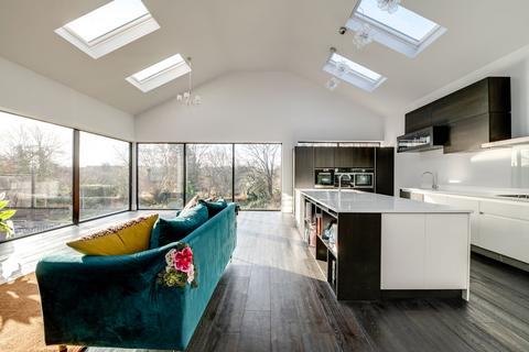 3 bedroom detached bungalow for sale, North Road, Winchester SO23