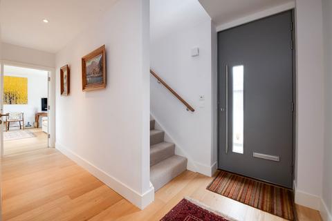 10 Eversley Gardens, Kings Worthy, Winchester, SO23 7GQ