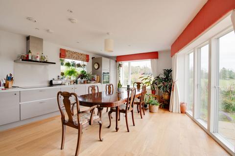 10 Eversley Gardens, Kings Worthy, Winchester, SO23 7GQ