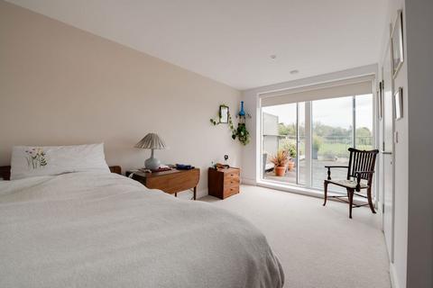 10 Eversley Gardens, Kings Worthy, Winchester, SO23 7GQ