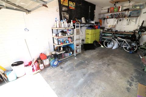 13b Courtleet Drive, Erith, DA8 3NB
