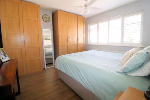 13b Courtleet Drive, Erith, DA8 3NB