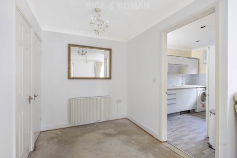 2 bedroom retirement property for sale, Oakmead Green, Epsom KT18