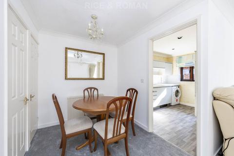 2 bedroom retirement property for sale, Oakmead Green, Epsom KT18