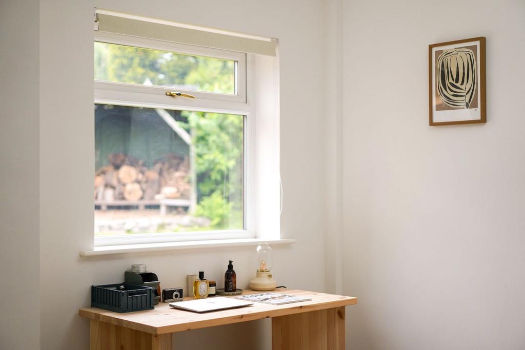 Photograph 10
