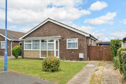 3 bedroom detached bungalow for sale, Roundstone Way, Selsey, PO20