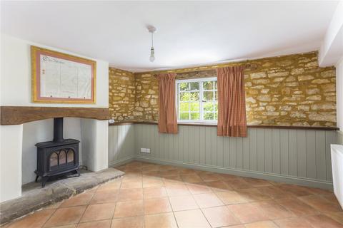 3 bedroom end of terrace house for sale, Oxford Street, Moreton-in-Marsh, Gloucestershire, GL56