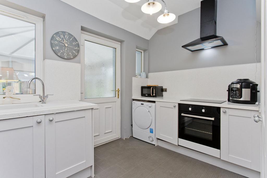 stoneyburn EH47 3 bed detached bungalow for sale £190,000