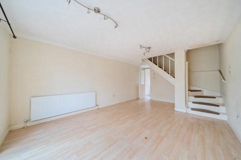 2 Fincham Close, Ickenham, Uxbridge, UB10 8TP