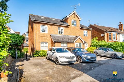 2 bedroom flat for sale, Guildford, Surrey GU1