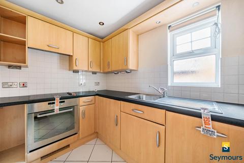 2 bedroom flat for sale, Guildford, Surrey GU1