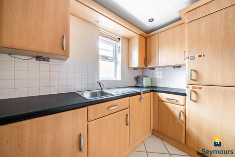 2 bedroom flat for sale, Stoke Road, Surrey GU1