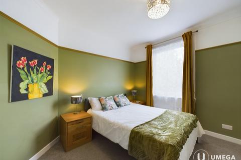 2 bedroom flat to rent, Newtoft Street, Gilmerton, Edinburgh, EH17