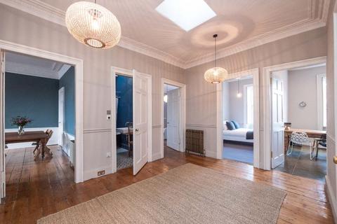 4 bedroom apartment to rent, Dundonald Street, Edinburgh
