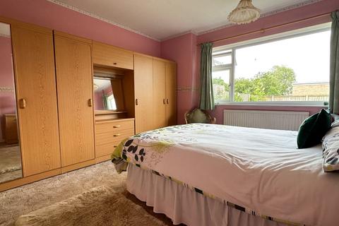 66 Cedar Drive, Attleborough, NR17 2HN