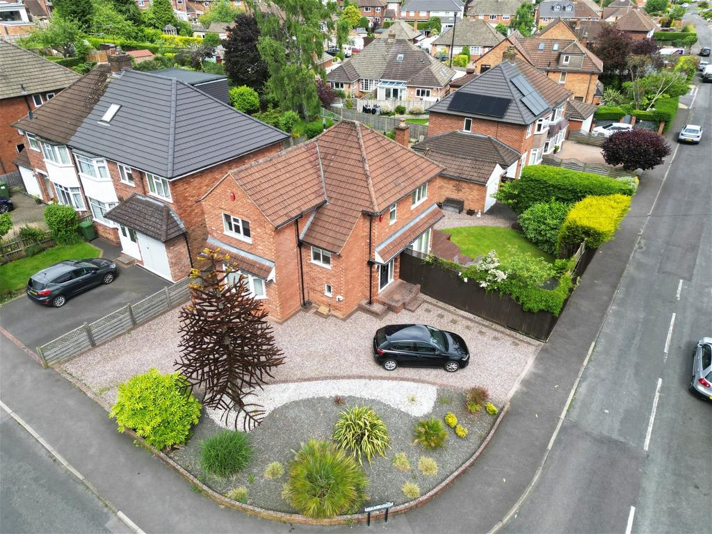 Douglas Road, Hollywood, B47 5JY 3 bed detached house for sale £450,000