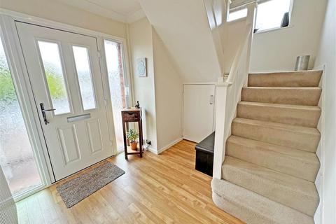 3 bedroom detached house for sale, Douglas Road, Hollywood, B47 5JY