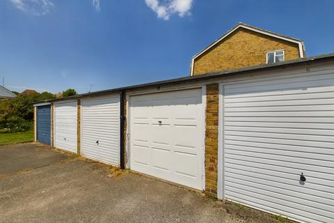 7 Cheviot Court, Broadstairs, CT10 1DS