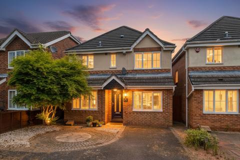 The Pines, Rednal, B45