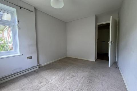 1 bedroom apartment to rent, Woking,  Surrey,  GU22