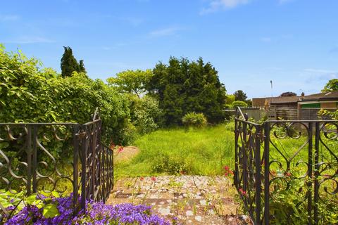 2 bedroom semi-detached bungalow for sale, Lower Keyham Lane, Leicester