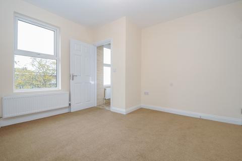 3 bedroom maisonette to rent, Rosendale Road West Dulwich SE21