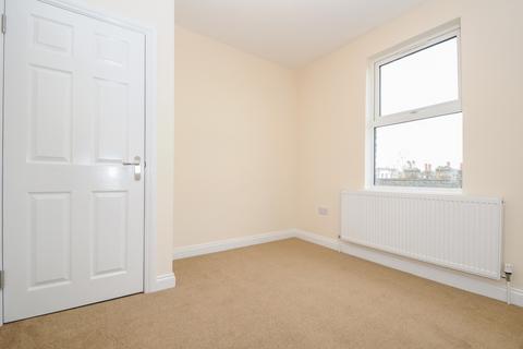 3 bedroom maisonette to rent, Rosendale Road West Dulwich SE21