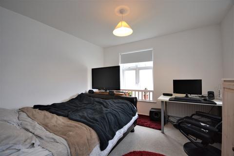 2 bedroom flat to rent, Mackintosh Street Bromley BR2