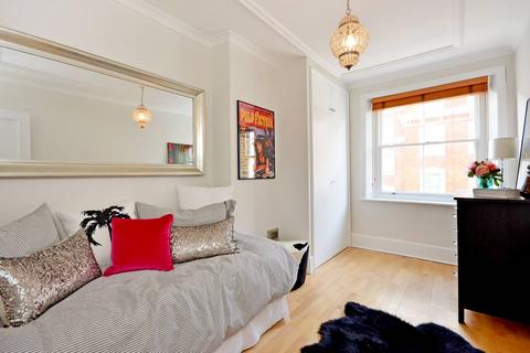 2 bedroom flat to rent, Gloucester Road, South Kensington, London, SW7