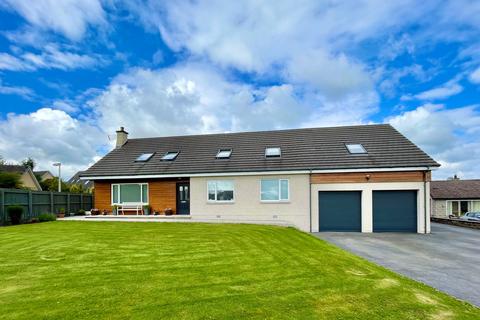 Cattilla, 2 Castle Road, Alford, AB33 8EG