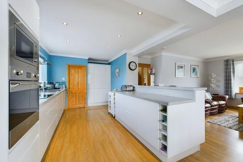 Cattilla, 2 Castle Road, Alford, AB33 8EG