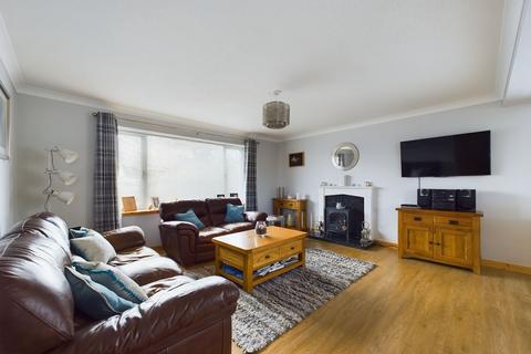 Cattilla, 2 Castle Road, Alford, AB33 8EG