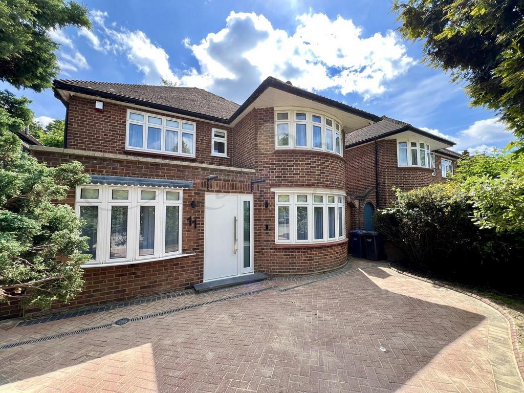 Danescroft Gardens, Hendon, NW4 4 bed terraced house to rent £7,800