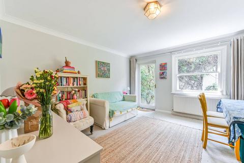 2 bedroom mews for sale, Usborne Mews, Stockwell, London, SW8