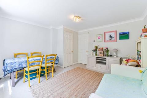 2 bedroom mews for sale, Usborne Mews, Stockwell, London, SW8