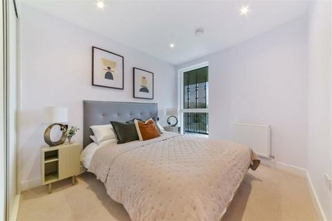 2 bedroom maisonette to rent, Manor & Braganza, Kennington, London, SE17
