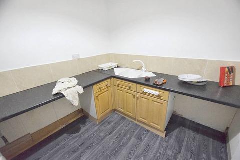 3 bedroom apartment to rent, Albion Street, Burnley BB11