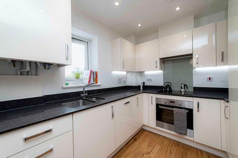 2 bedroom flat for sale, Smedley Road, Faversham, ME13