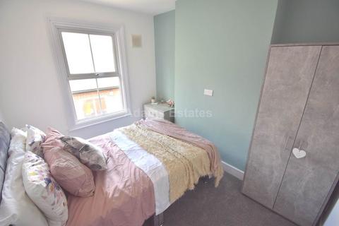 1 bedroom in a house share to rent, Anstey Road, Reading