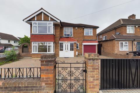 4 bedroom detached house to rent, Field End Road, Eastcote, HA4