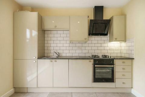 3 bedroom apartment for sale, Millbrook Road East, Southampton SO15