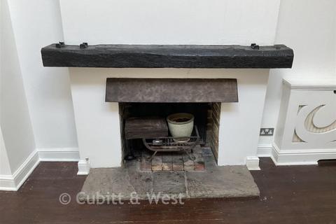 2 bedroom terraced house for sale, South Street, Cuckfield, Haywards Heath, West Sussex