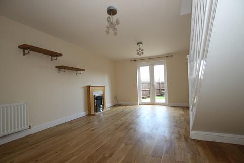 2 bedroom end of terrace house to rent, Kings Avenue, Ely, Cambs