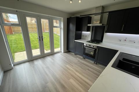 3 bedroom semi-detached house to rent, Eagle Farm South, Milton Keynes MK17
