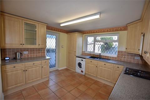 2 bedroom bungalow to rent, Lowther Road, Wokingham, RG41