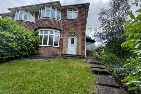 3 bedroom semi-detached house to rent, Wentworth Road, Coalville LE67